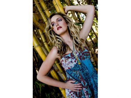 Laura Peachey Burgess | Makeup Artist Laura Peachey Burgess | Makeup Artist