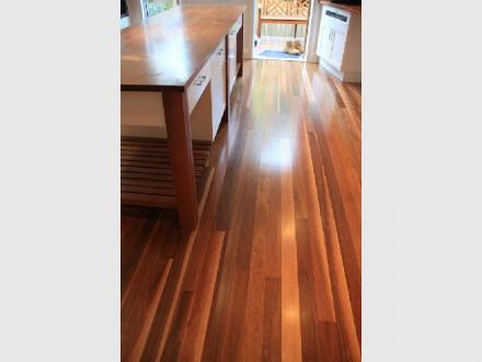 Max Fracis Floor Polising Brisbane